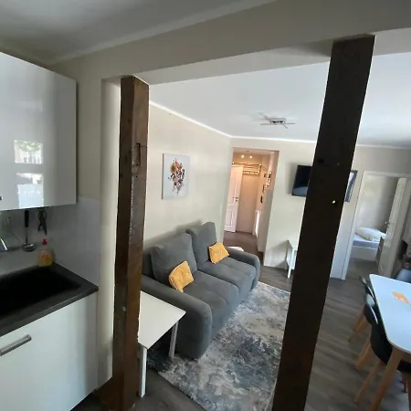 Lejlighed Parterre Apartment, 72 Qm, 2 Schlafzimmer, Gaeste-wc, Terrasse, 6 Personen Naumburg (Saale)